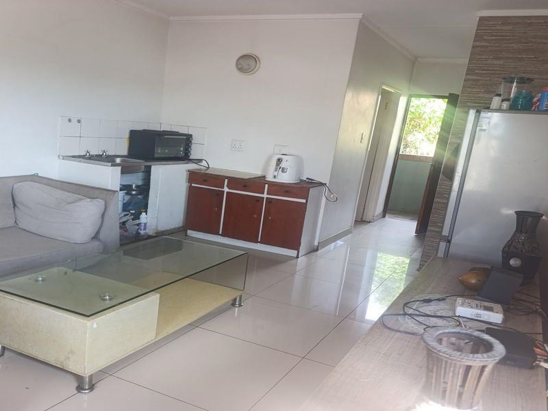 2 Bedroom Apartment for Sale in Ridgeview Gardens - Photo 2