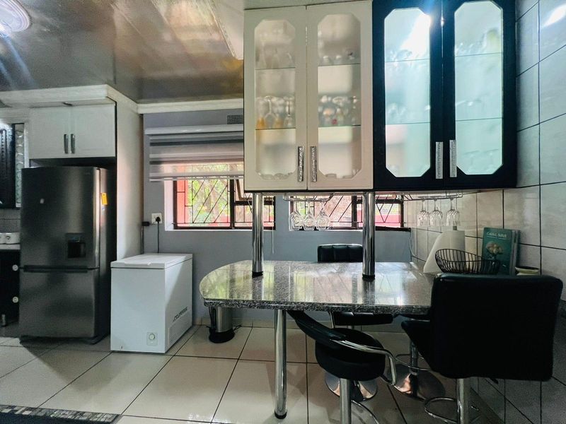 House For Sale in Vanderbijlpark CW 5, Vanderbijlpark CW, Vanderbijlpark - Photo 6