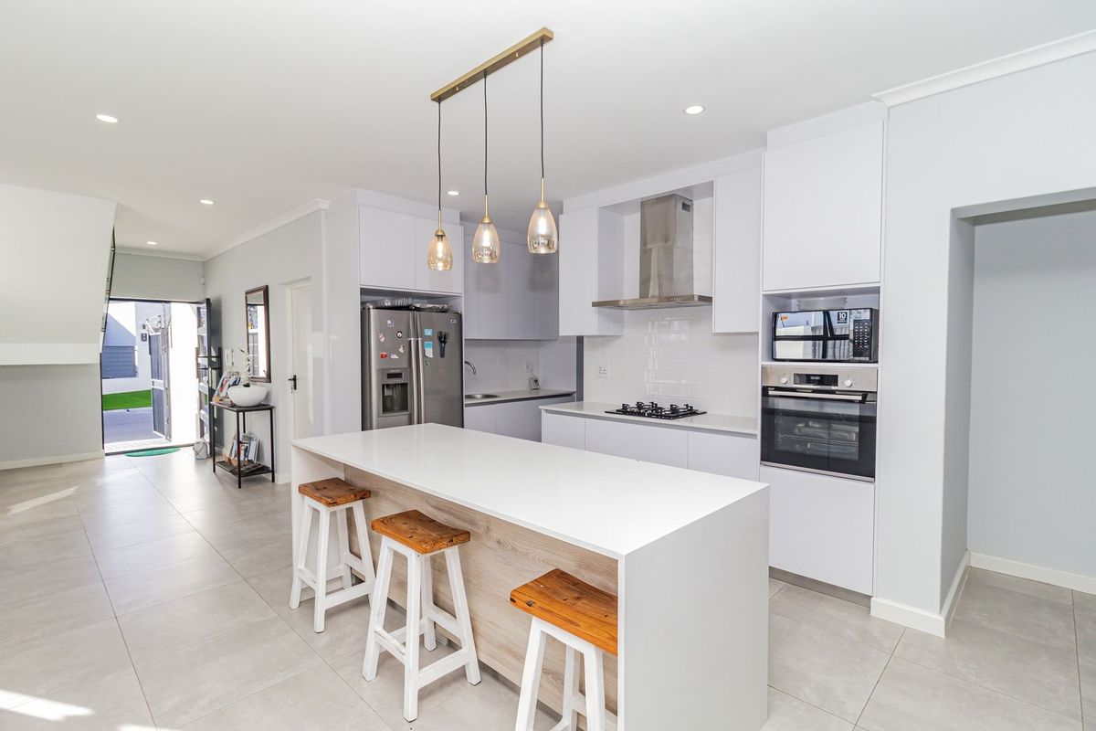 House For Sale in Sandown, Blouberg - Photo 5