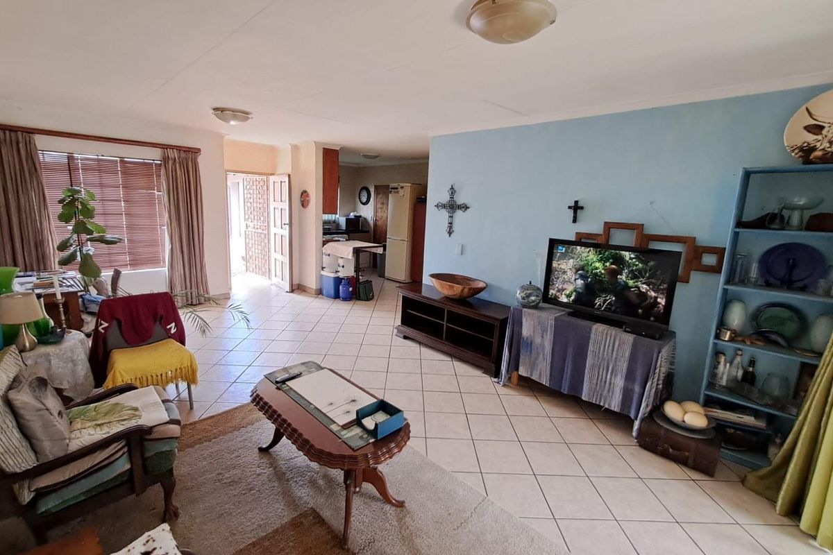 2 Bedroom Townhouse For Sale in Rooihuiskraal North Centurion Gauteng - Photo 4