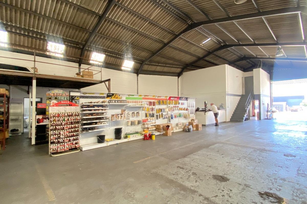 350m2 Warehouse To Let in Montague Gardens | Prime Industrial Location Cape Town - Photo 4