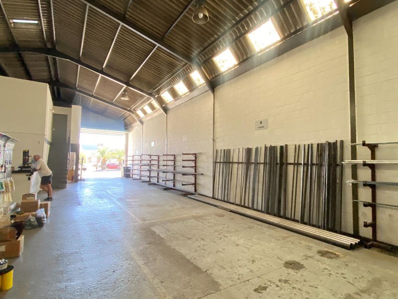 350m2 Warehouse To Let in Montague Gardens | Prime Industrial Location Cape Town - Photo 5