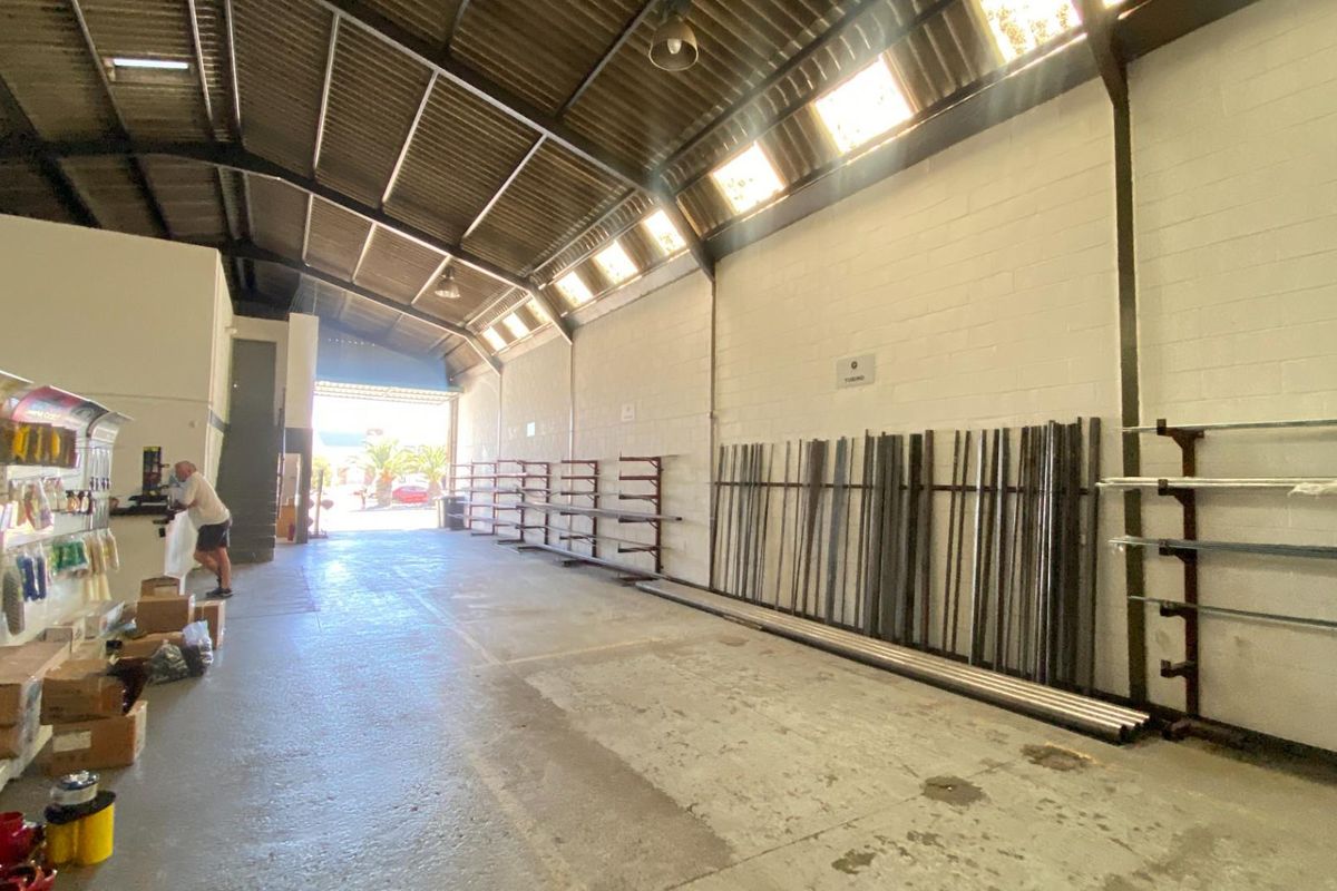 350m2 Warehouse To Let in Montague Gardens | Prime Industrial Location Cape Town - Photo 5