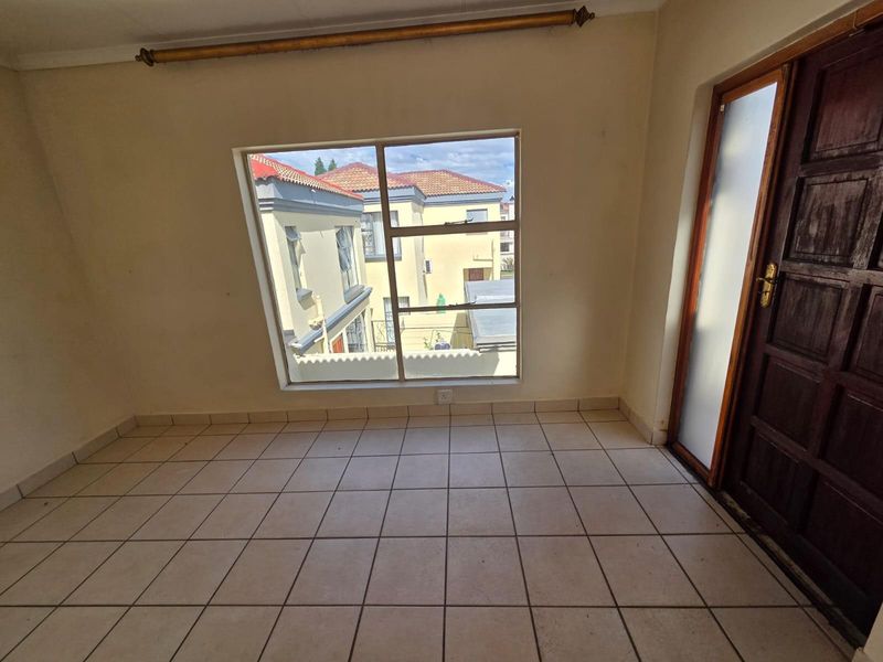 Modern Family Home in a Secure, Sought-After Estate - Photo 10