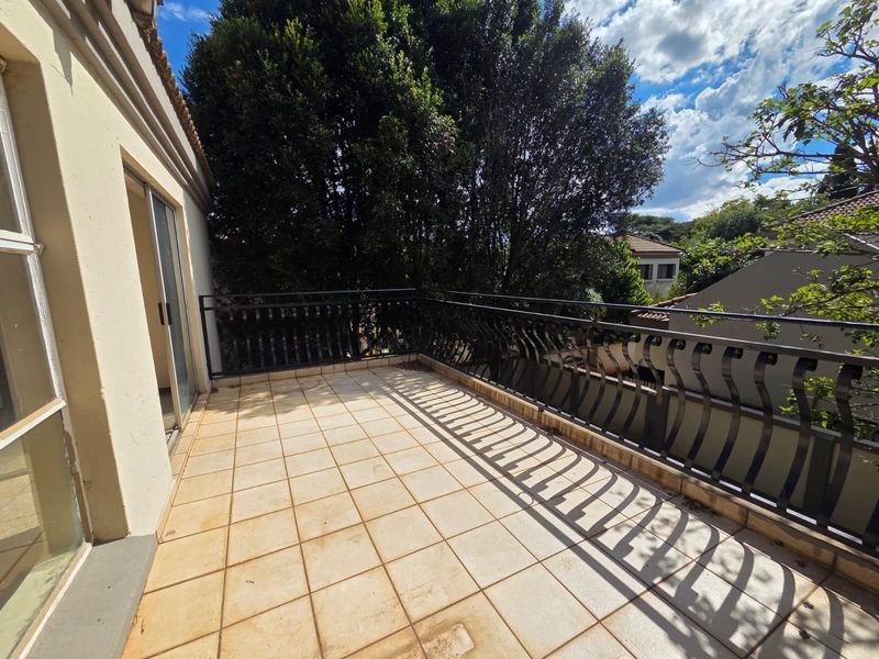 Modern Family Home in a Secure, Sought-After Estate - Photo 8