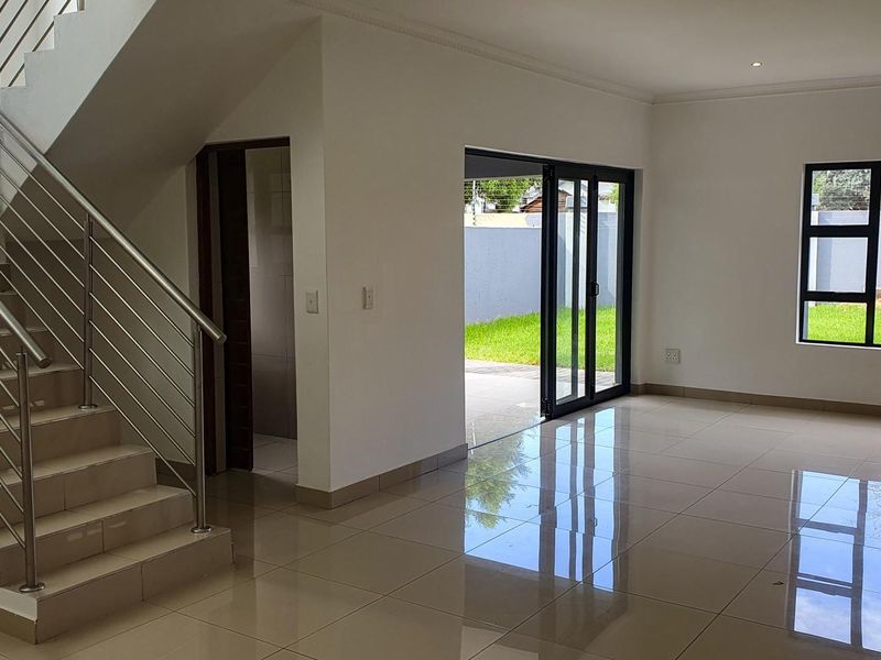 House For Sale in Gateway Manor, Hartbeespoort, North West - Photo 2