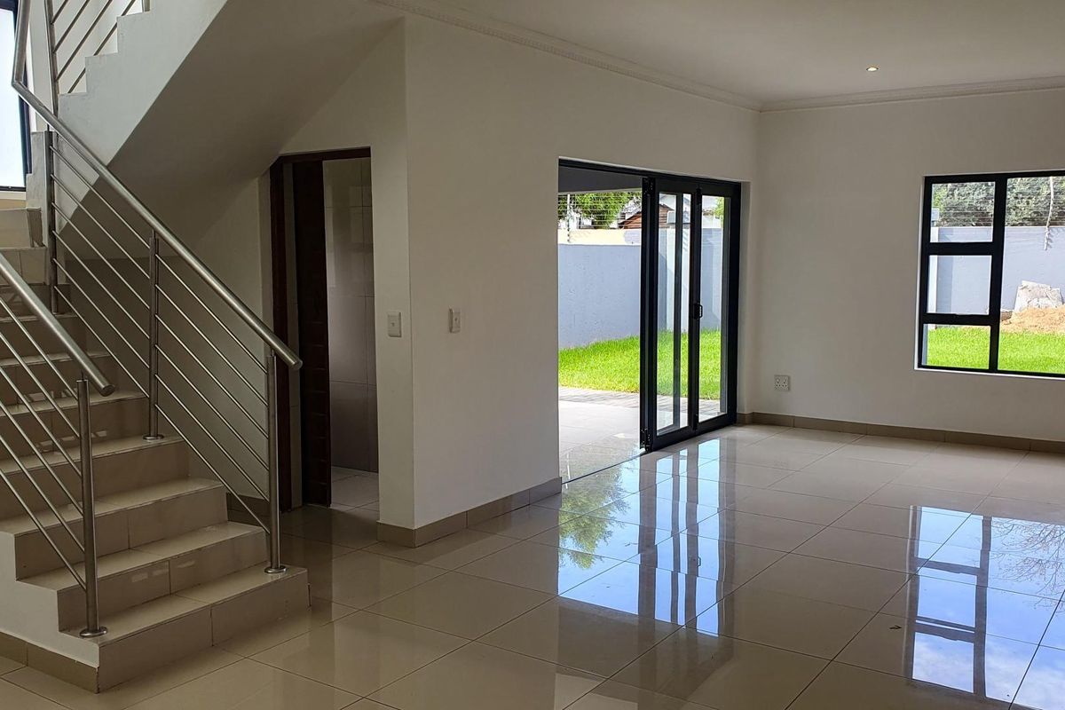 House For Sale in Gateway Manor, Hartbeespoort, North West - Photo 2