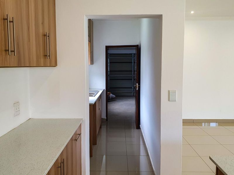 House For Sale in Gateway Manor, Hartbeespoort, North West - Photo 4