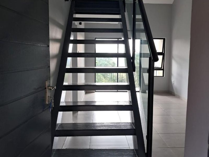 2 bed 2 bath high end Apartment To Rent athlone,pmb - Photo 2