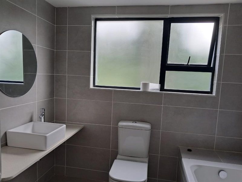 2 bed 2 bath high end Apartment To Rent athlone,pmb - Photo 8