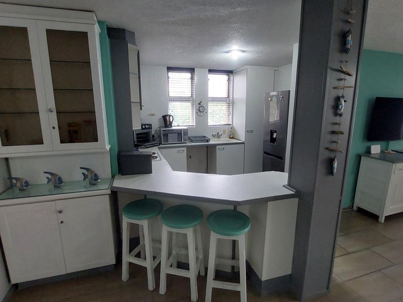 First floor apartment For Sale in Manaba Beach, Margate, KwaZulu Natal - Photo 6