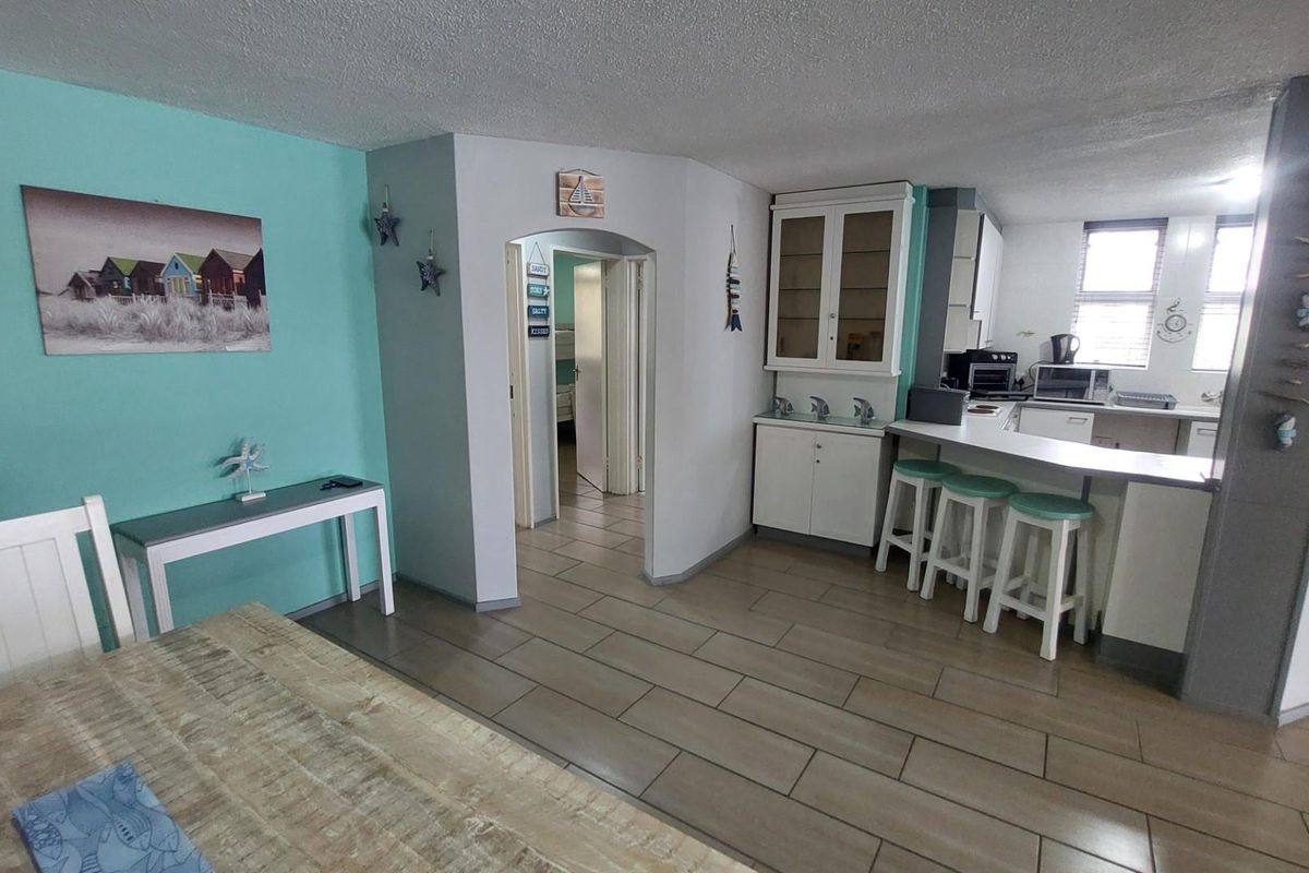 First floor apartment For Sale in Manaba Beach, Margate, KwaZulu Natal - Photo 3
