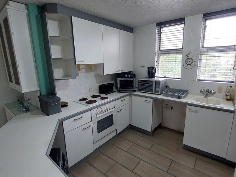 First floor apartment For Sale in Manaba Beach, Margate, KwaZulu Natal - Photo 5