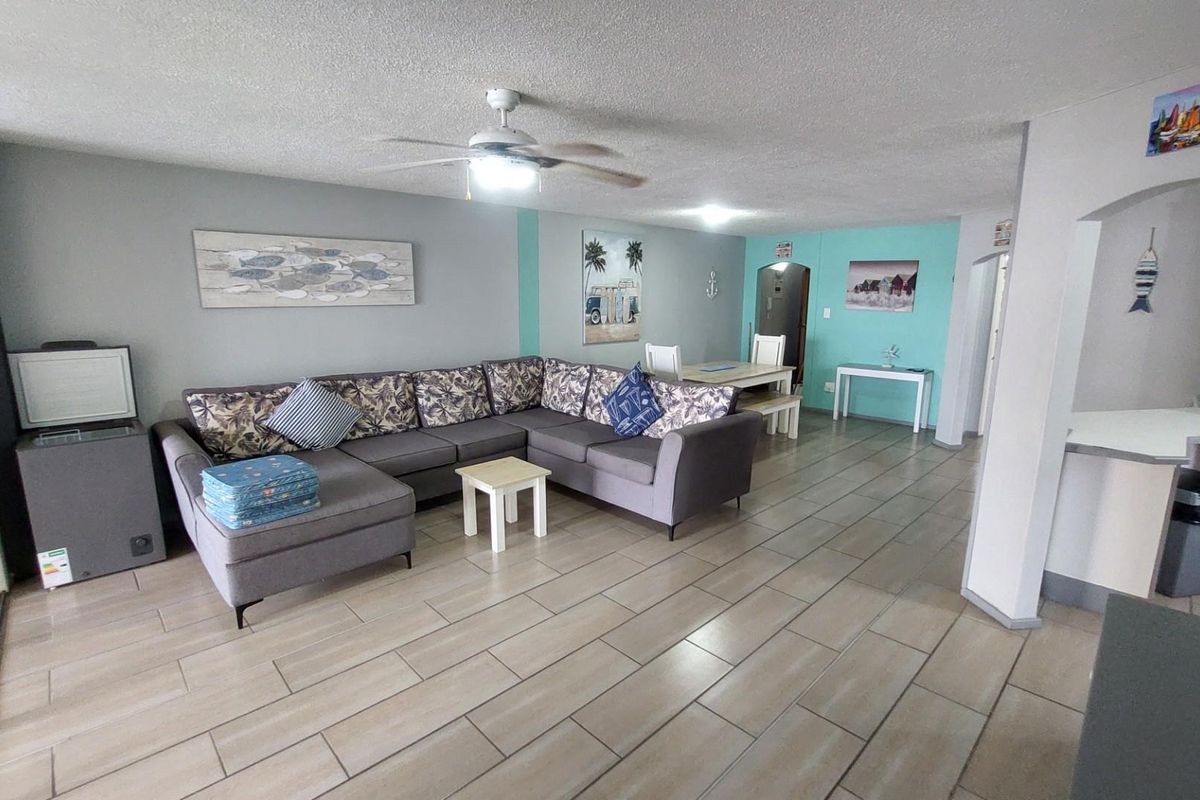 First floor apartment For Sale in Manaba Beach, Margate, KwaZulu Natal - Photo 4