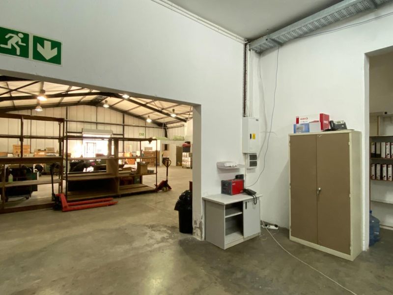 451m2 Food Grade Warehouse To Let in Maitland, Cape Town - Photo 6