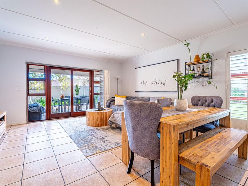 Duplex For Sale in Sunninghill, Sandton - Photo 5