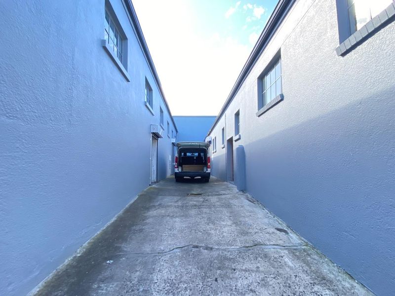 423m2 Warehouse To Let in Hangar 17 | Secure Industrial Park in Maitland, Cape Town - Photo 4