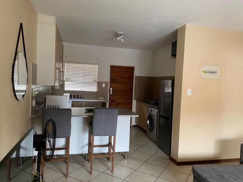 Apartment To Rent in Noordwyk, Midrand - Photo 6