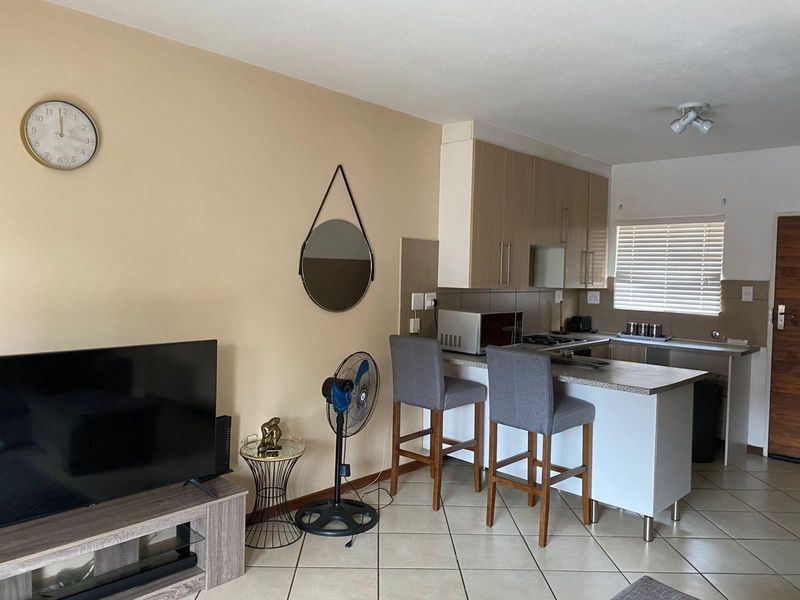 Apartment To Rent in Noordwyk, Midrand - Photo 7
