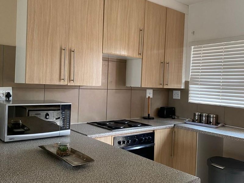 Apartment To Rent in Noordwyk, Midrand - Photo 2