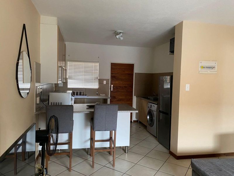 Apartment To Rent in Noordwyk, Midrand - Photo 4