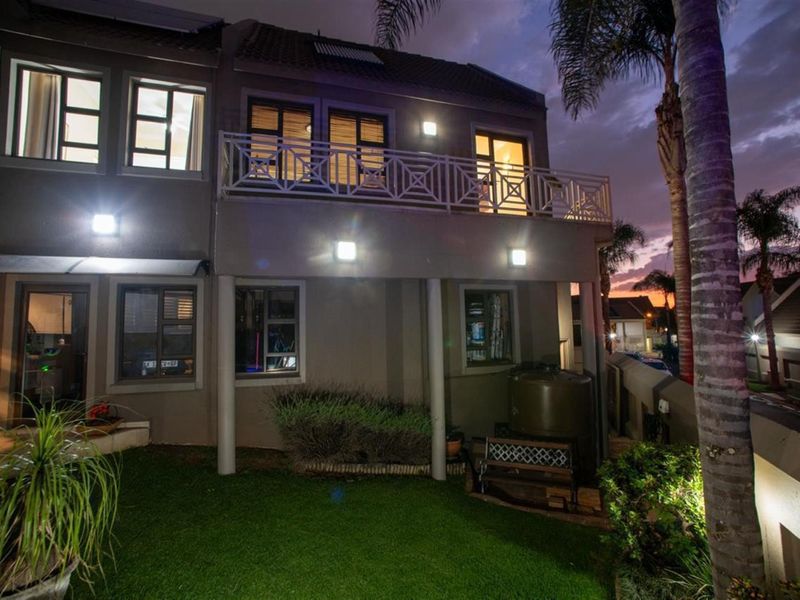 Luxury Smart Living  3-Bedroom Cluster Home with Flatlet and Entertainer’s Dream Outdoor Space - Photo 3