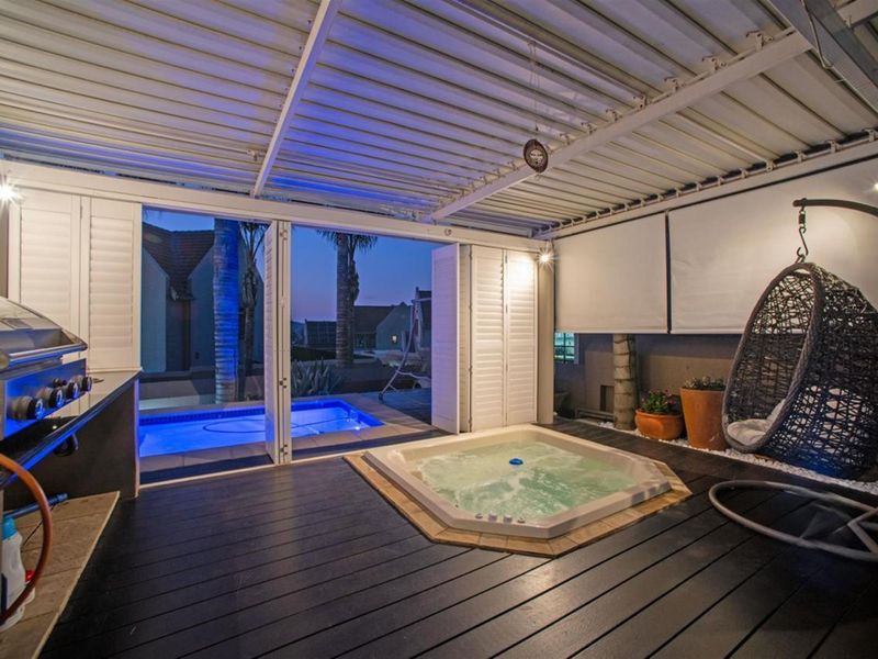 Luxury Smart Living  3-Bedroom Cluster Home with Flatlet and Entertainer’s Dream Outdoor Space - Photo 2