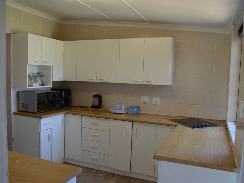 Double Story Face Brick house in the sought after part of Port Alfred - Photo 10