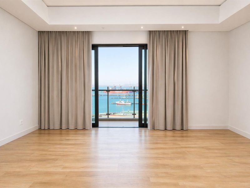 Luxury Harbour-Facing 2-Bedroom En-Suite Apartment | Exclusive Secure Living Near the VA Waterfront - Photo 6