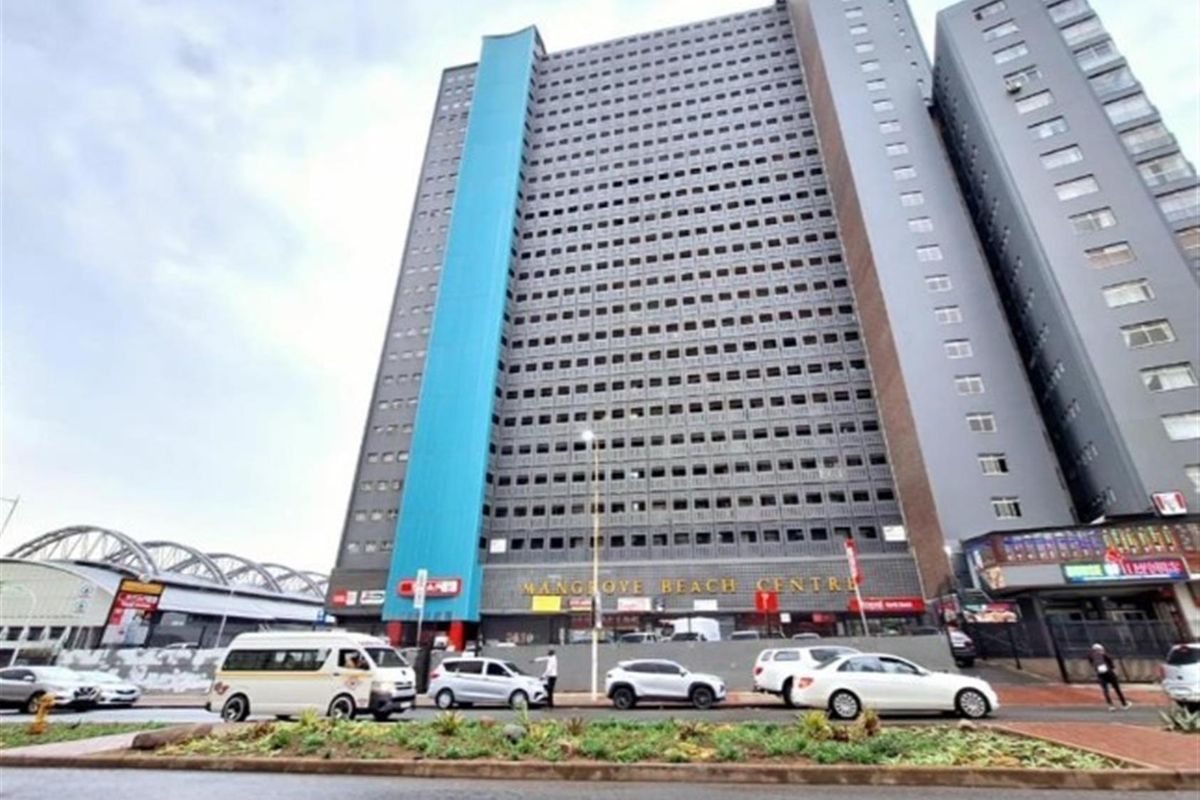 Apartment For Sale in North Beach, Durban, KwaZulu Natal - Photo 2
