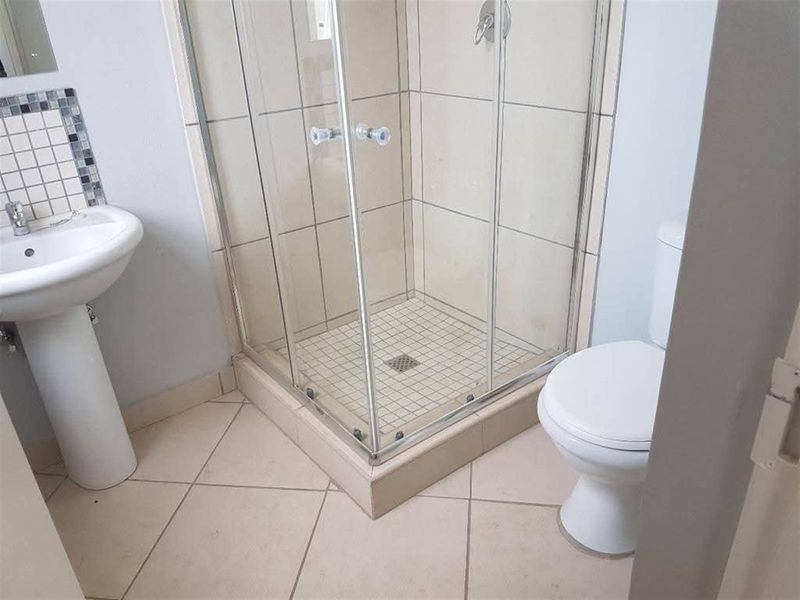 Apartment For Sale in Madadeni D, Madadeni, Newcastle, KwaZulu Natal - Photo 5