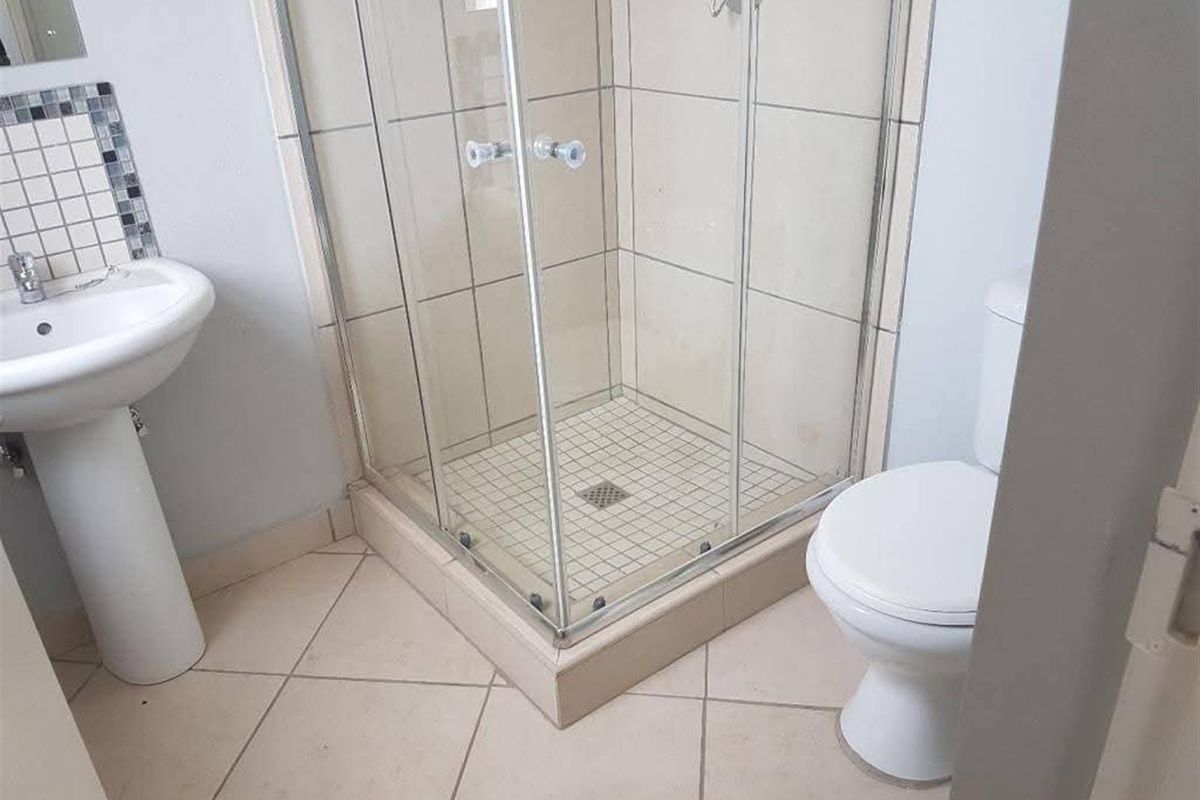 Apartment For Sale in Madadeni D, Madadeni, Newcastle, KwaZulu Natal - Photo 5