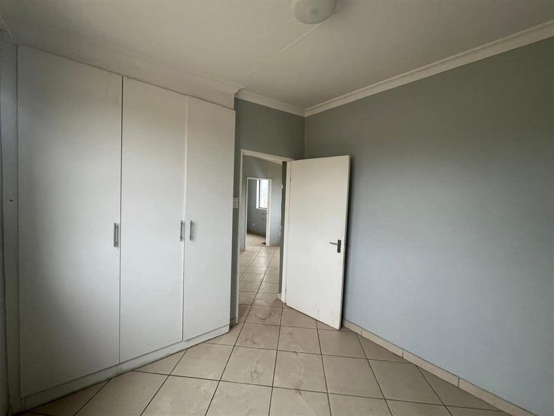 Apartment For Sale in Madadeni D, Madadeni, Newcastle, KwaZulu Natal - Photo 4
