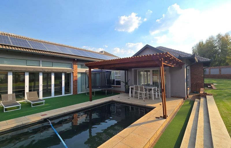 Architectural Elegance | A Bespoke Residence Designed for Modern Luxury