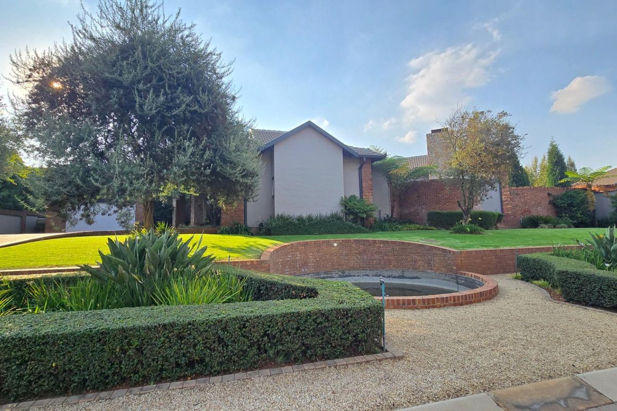 Architectural Elegance | A Bespoke Residence Designed for Modern Luxury - Photo 3