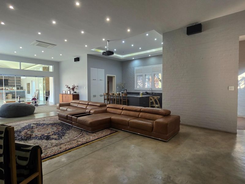 Architectural Elegance | A Bespoke Residence Designed for Modern Luxury - Photo 8