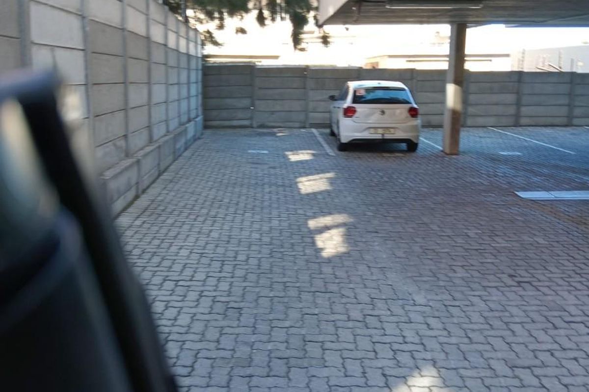 2-Bedroom Apartment with Balcony with Secure Parking in Bellville - Photo 3