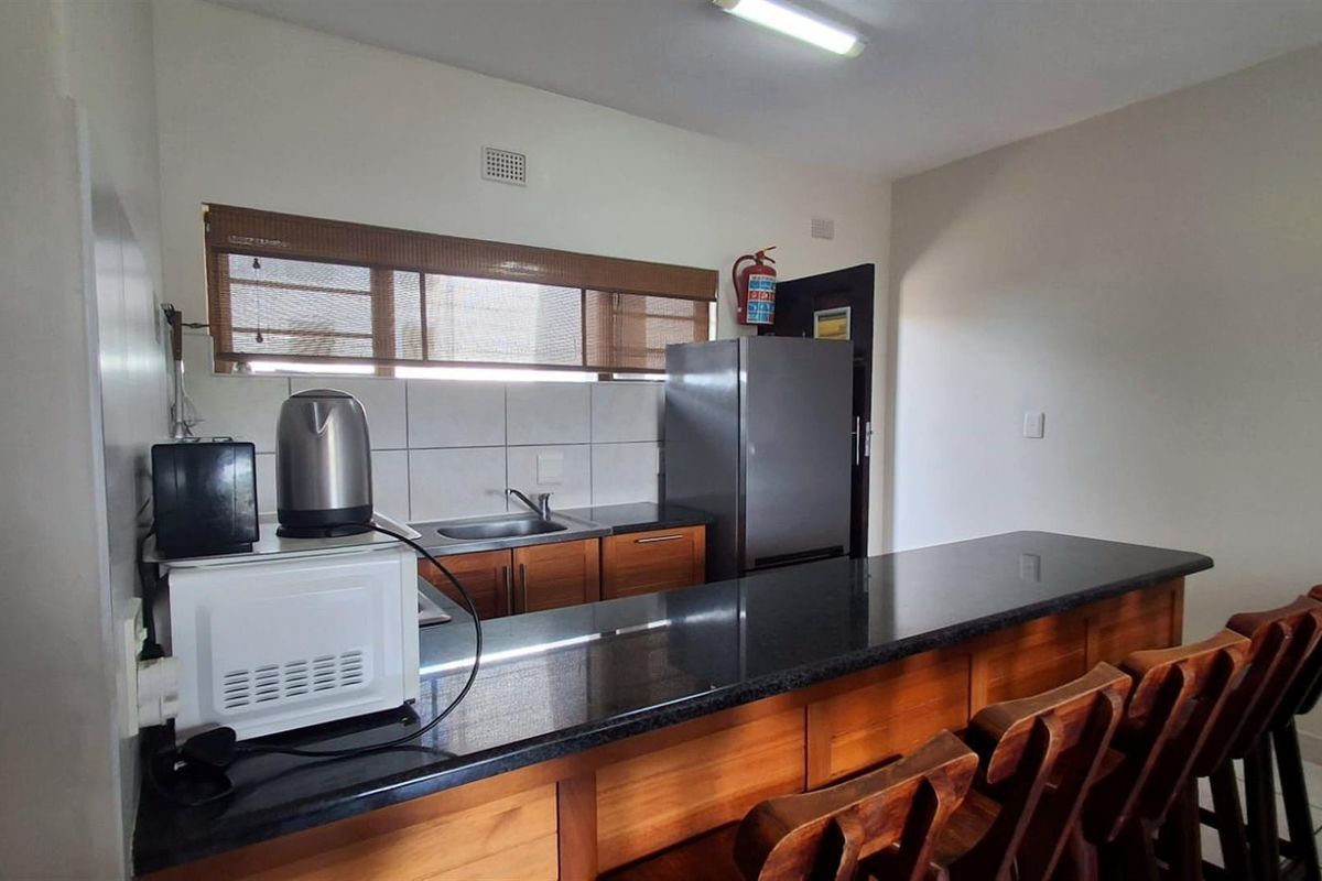 Charming Apartment For Sale In Manaba, Margate, Kwazulu - Natal - Photo 4