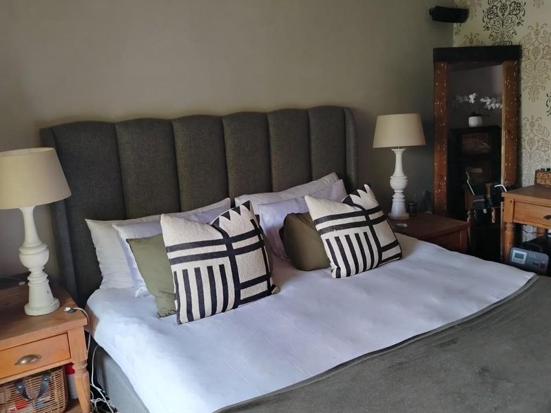 Charming very low maintenance  Three Bedroom House for sale in Eldo - Photo 3
