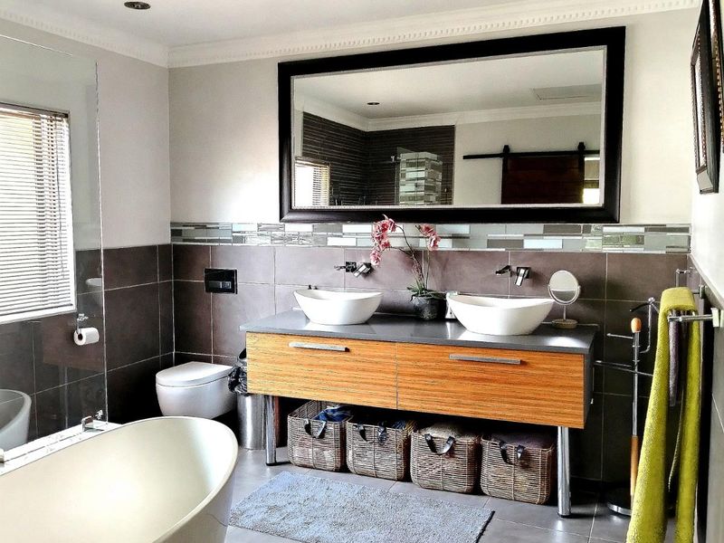 Charming very low maintenance  Three Bedroom House for sale in Eldo - Photo 7