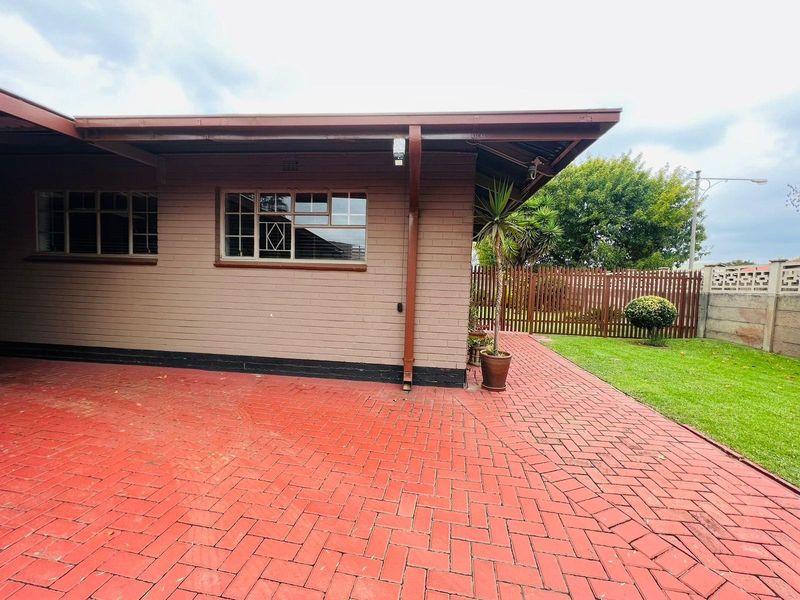 House For Sale in Vanderbijlpark CE 2, Vanderbijlpark CE, Vanderbijlpark - Photo 6