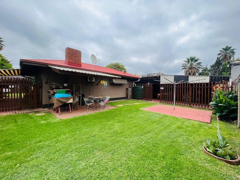 House For Sale in Vanderbijlpark CE 2, Vanderbijlpark CE, Vanderbijlpark - Photo 4