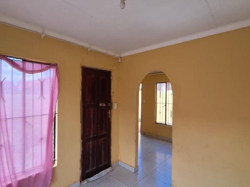 House For Sale in Ennerdale, Johannesburg - Photo 4