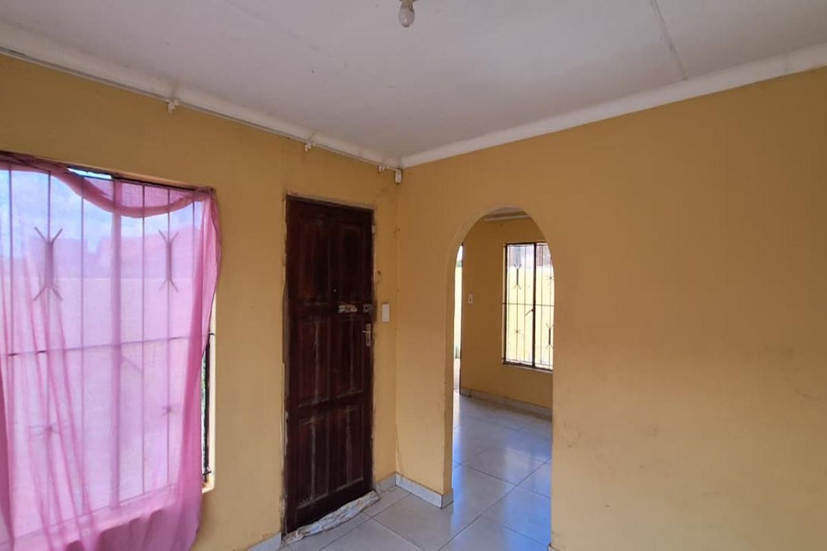 House For Sale in Ennerdale, Johannesburg - Photo 4