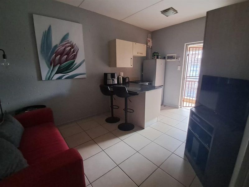 1 Bedroom Apartment For Sale in Mooivallei Park - Photo 5