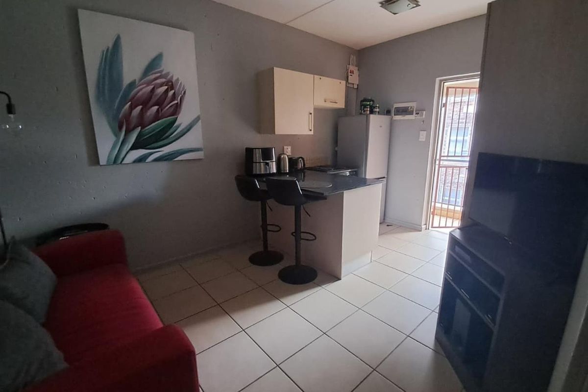 1 Bedroom Apartment For Sale in Mooivallei Park - Photo 5