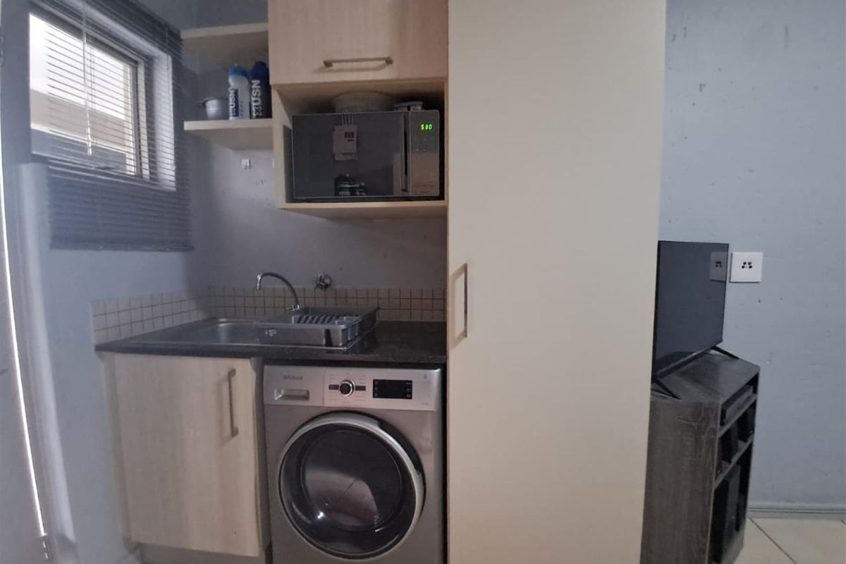 1 Bedroom Apartment For Sale in Mooivallei Park - Photo 4
