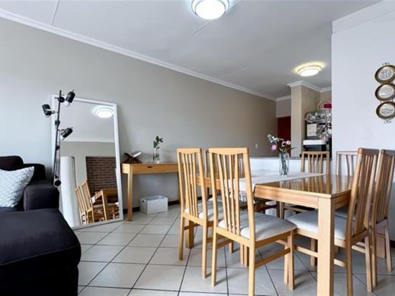 Townhouse For Sale in Winchester Hills Ext 1, Johannesburg - Photo 8