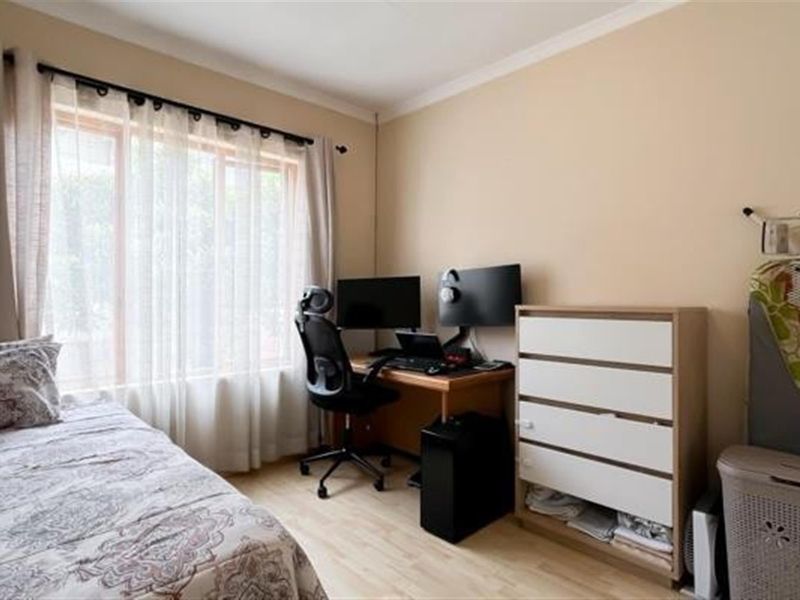 Townhouse For Sale in Winchester Hills Ext 1, Johannesburg - Photo 10