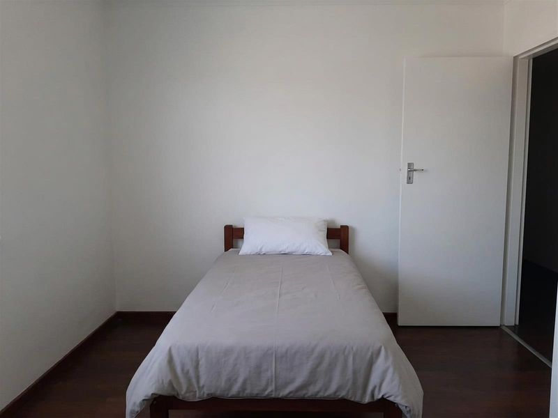 3 Bedroom House in Fountain Village, Blue Downs - Photo 9